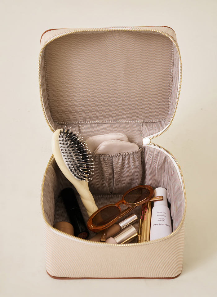 Everything Vanity Bag - Beige